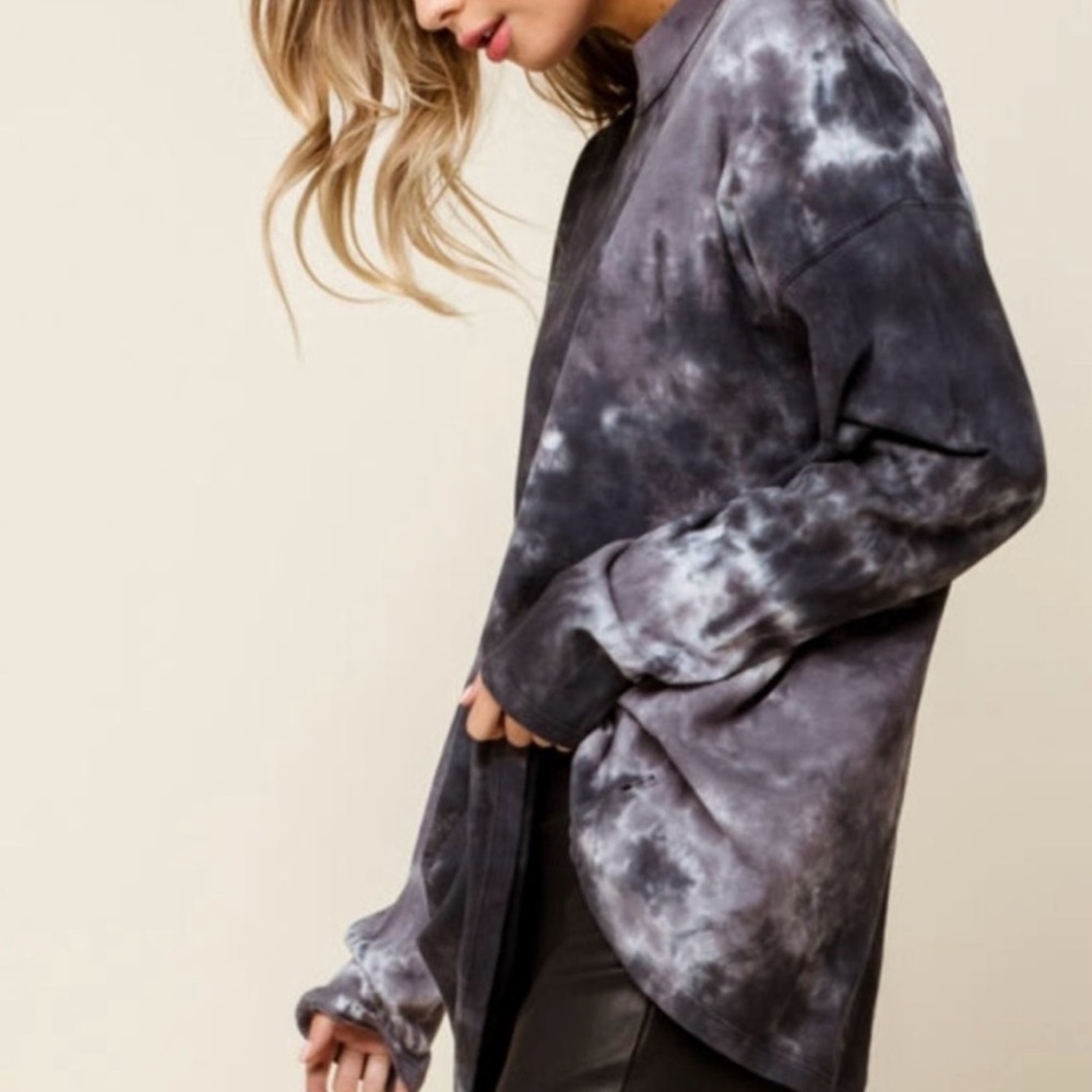 We The Free by Free People tie-dyed oversized tee Size XS Color Charcoal  Combo - Picture 2 of 8